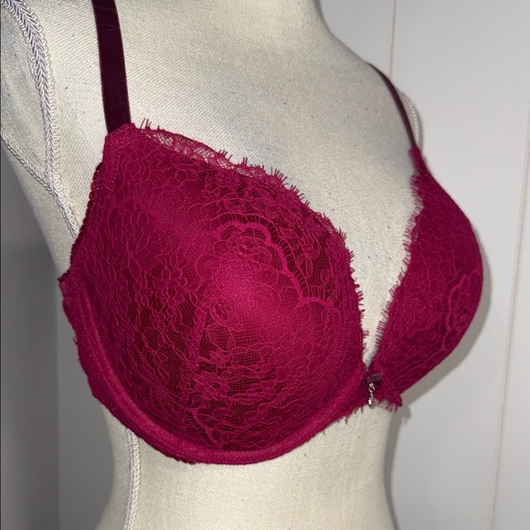 Victoria's Secret Lace Push-Up Bra in Deep Red - Picture 2 of 6